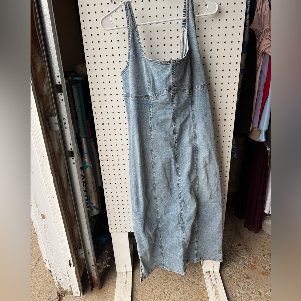 Blue Sleeveless Scoop Neck Maxi Sundress